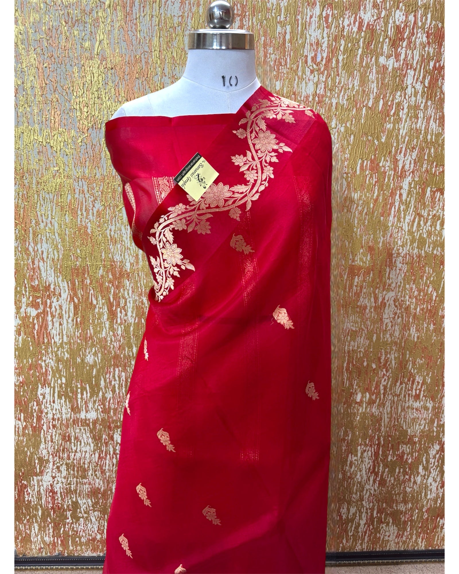 Red Pure Kora Handloom Silk - Kadhua Motifs Banarasi Saree