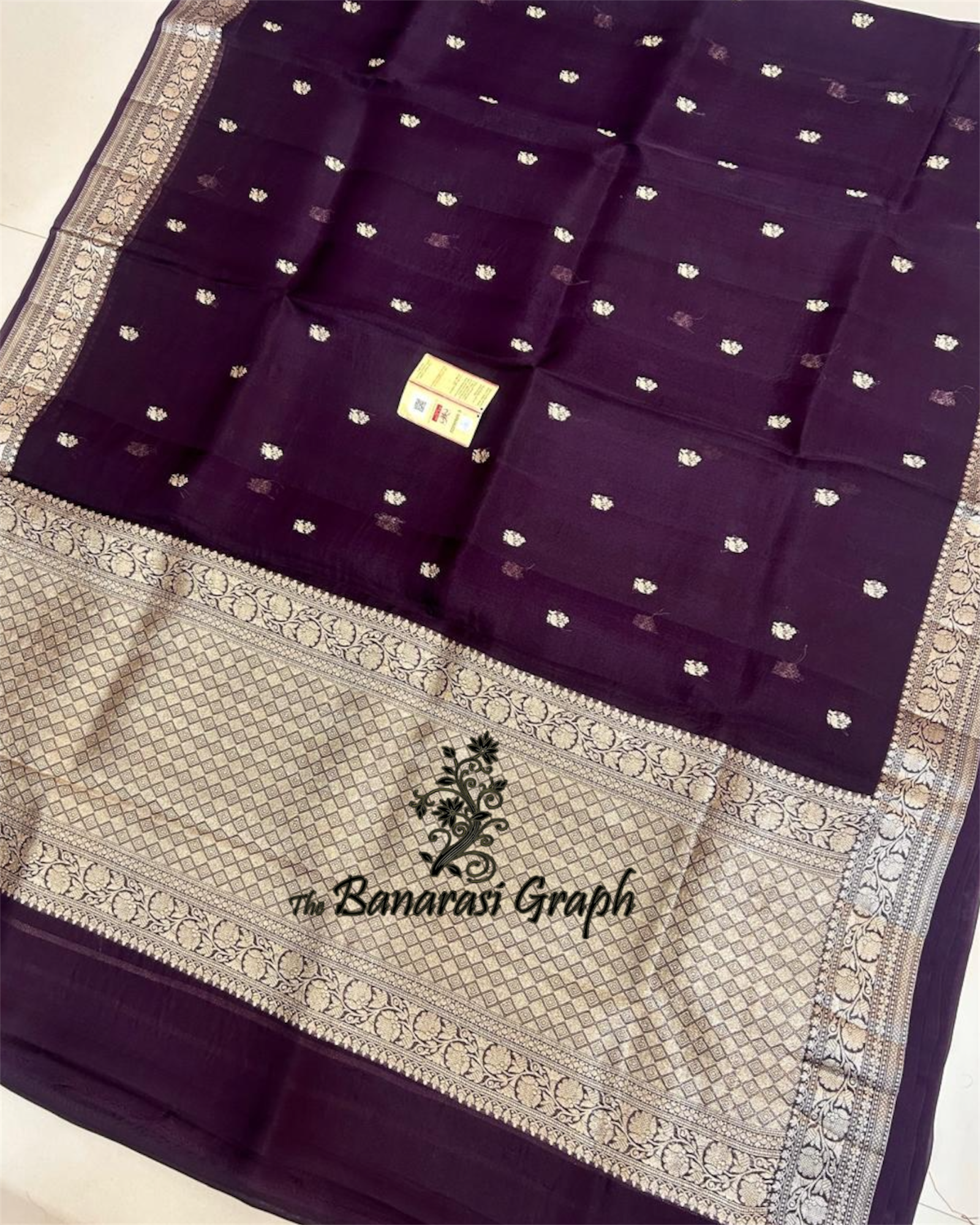 Pure Kora Handloom Silk - Kadhua Motifs Banarasi Saree