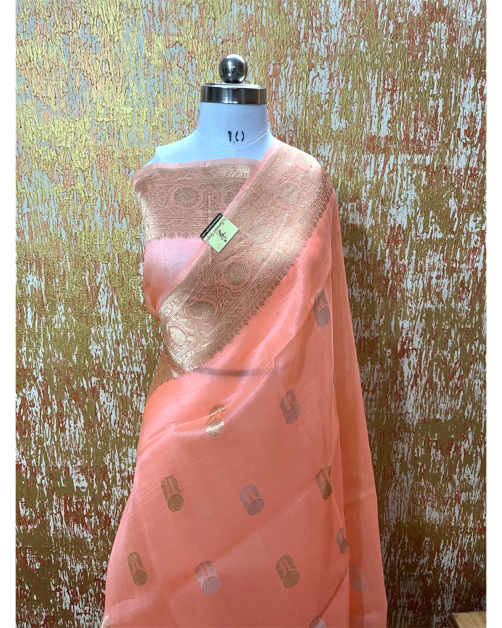 Pure Kora Handloom Silk - Kadhua Motifs Banarasi Saree