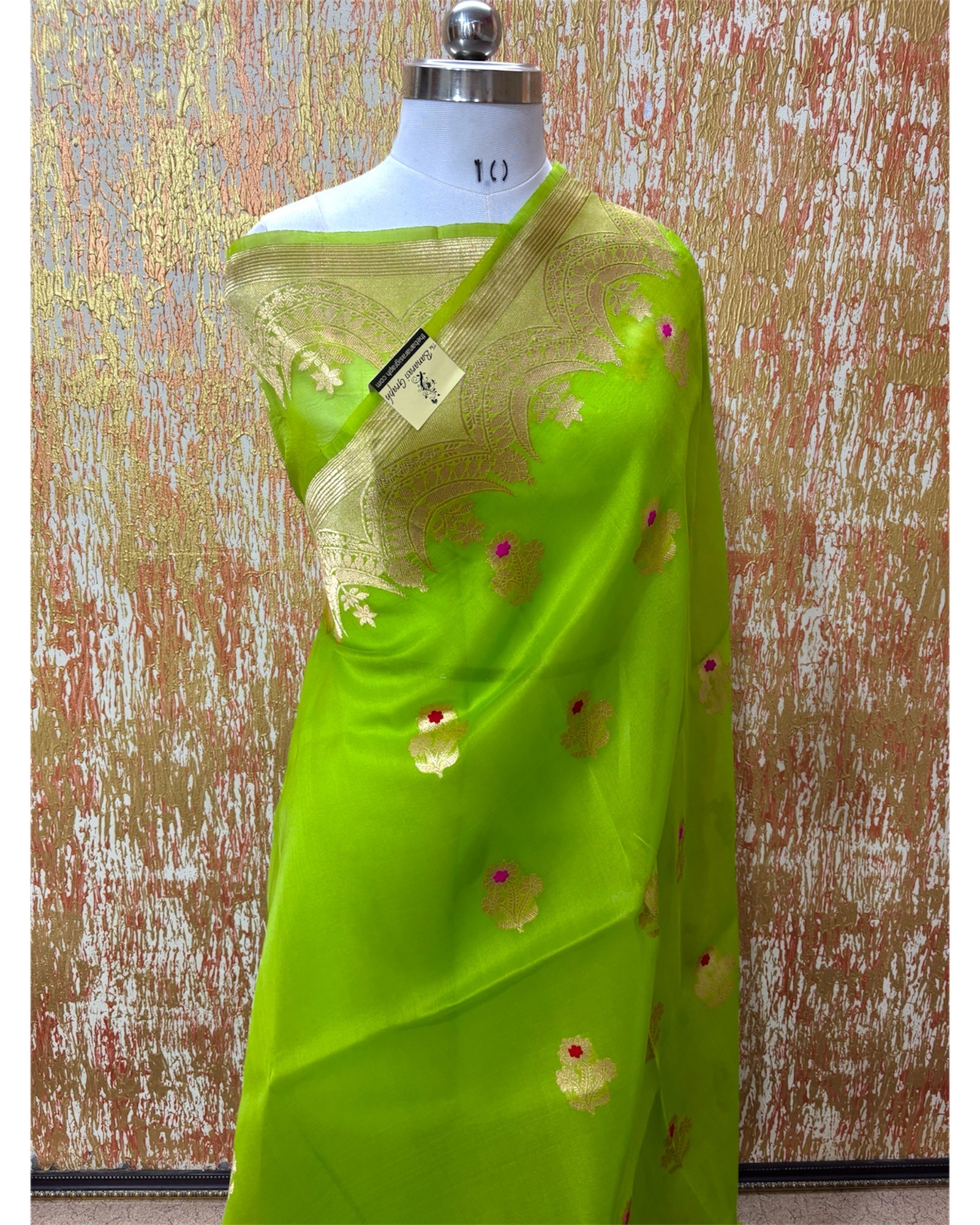 Pure Kora Handloom Silk - Kadhua Motifs With Meenakari Banarasi Saree