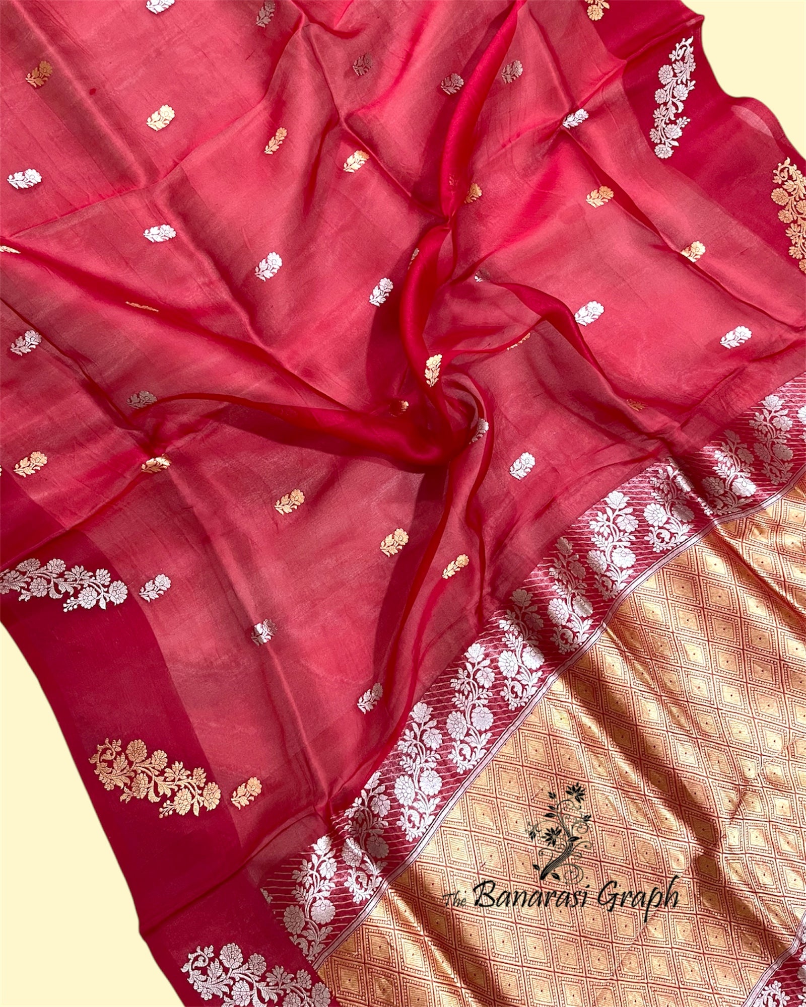 Red Pure Kora Handloom Silk - Kadhua Motifs Banarasi Saree