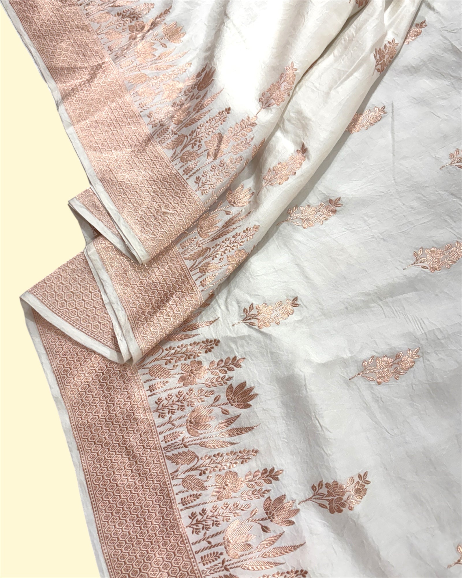 Pure Mashru Handloom Silk - Kadhua Motifs Banarasi Saree