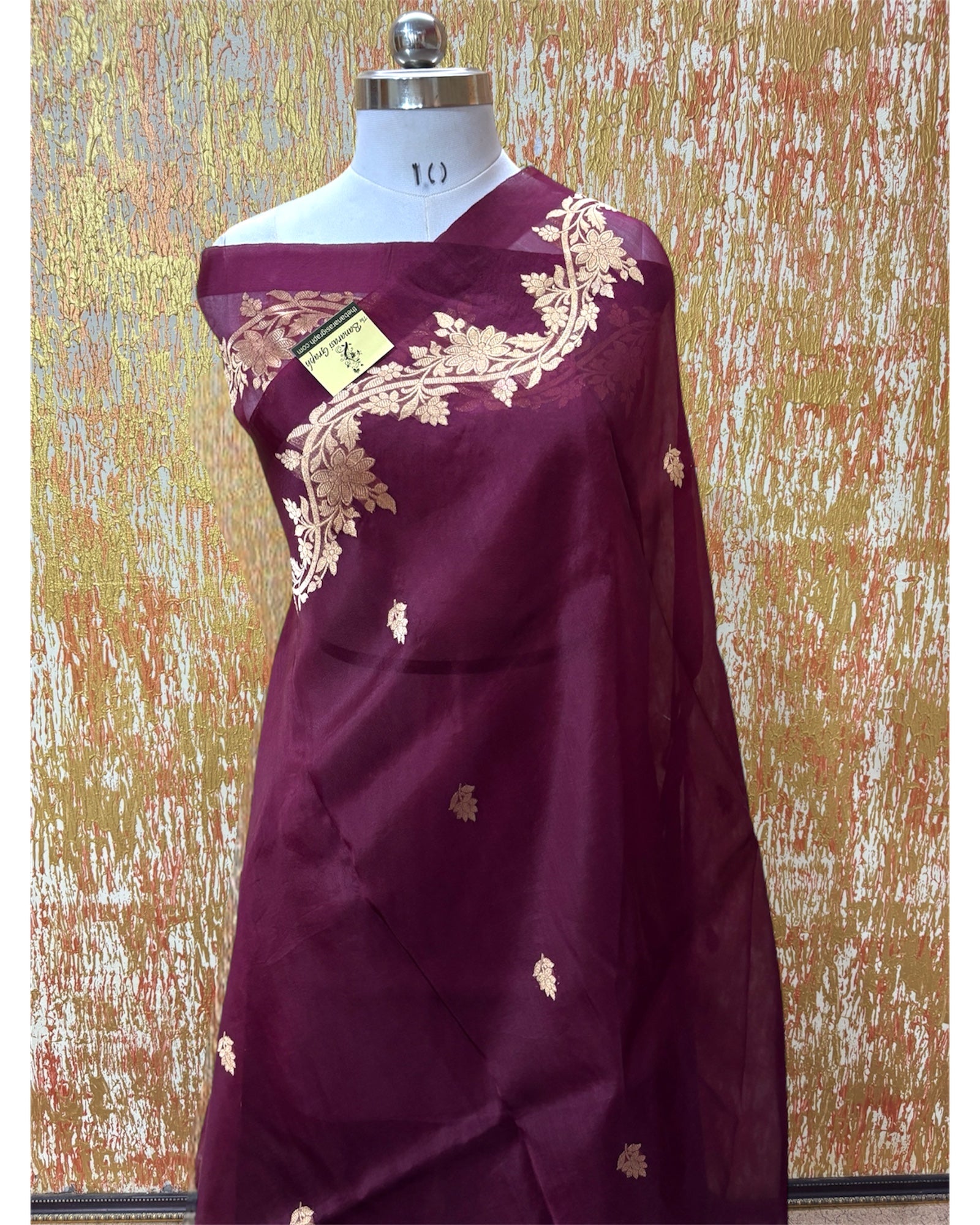 Pure Kora Handloom Silk - Kadhua Motifs Banarasi Saree