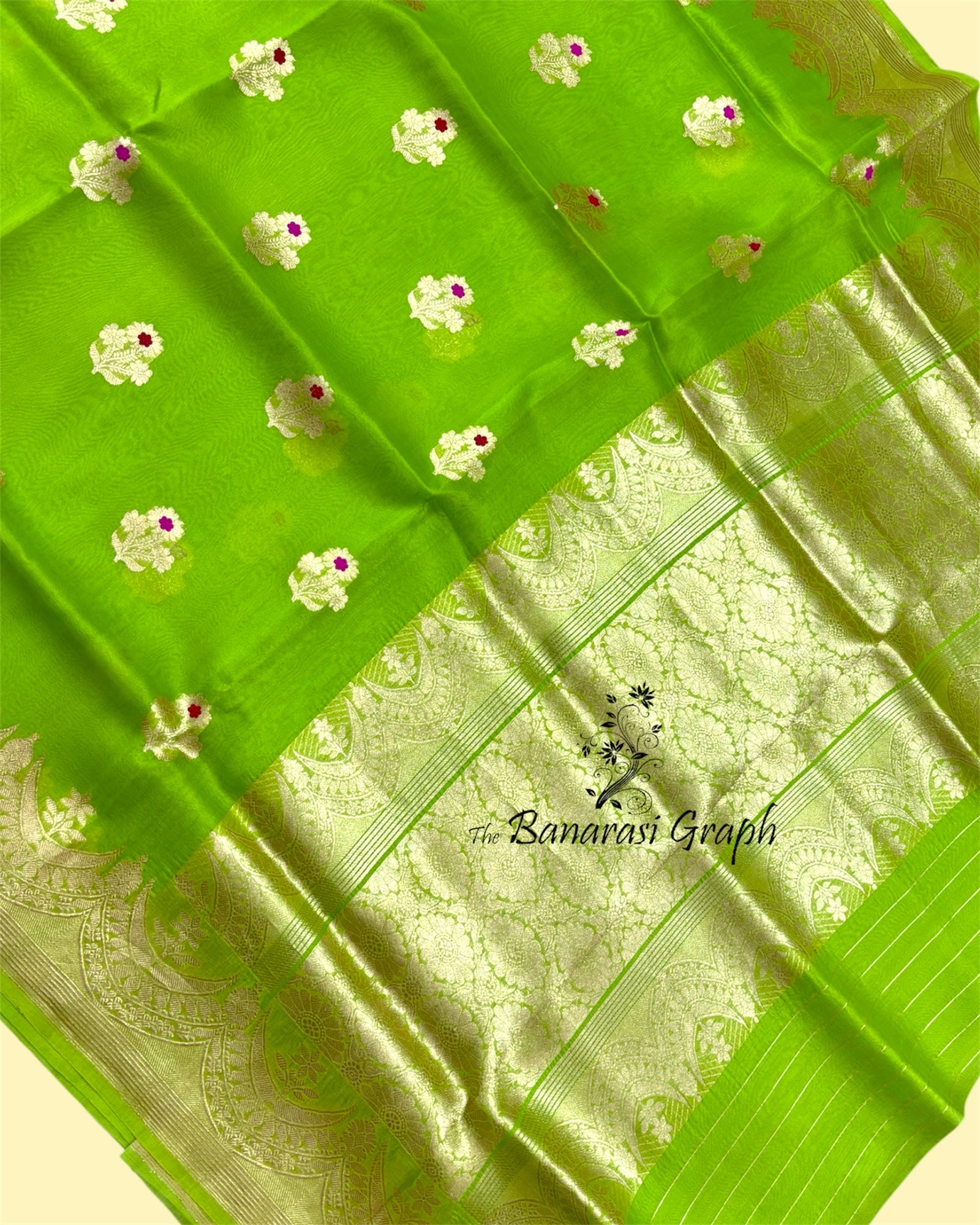 Pure Kora Handloom Silk - Kadhua Motifs With Meenakari Banarasi Saree