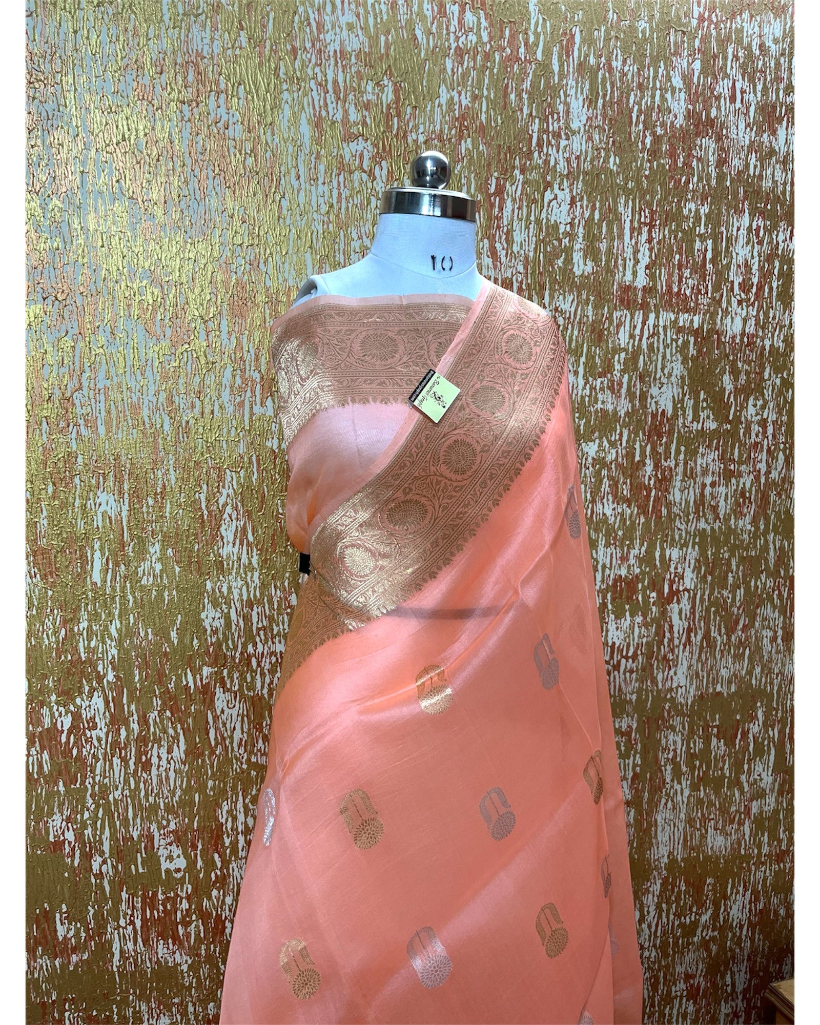 Pure Kora Handloom Silk - Kadhua Motifs Banarasi Saree