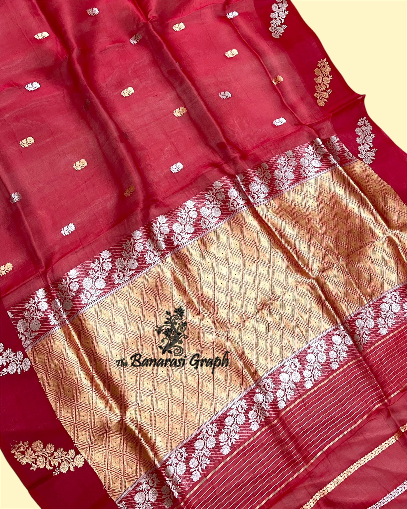 Red Pure Kora Handloom Silk - Kadhua Motifs Banarasi Saree
