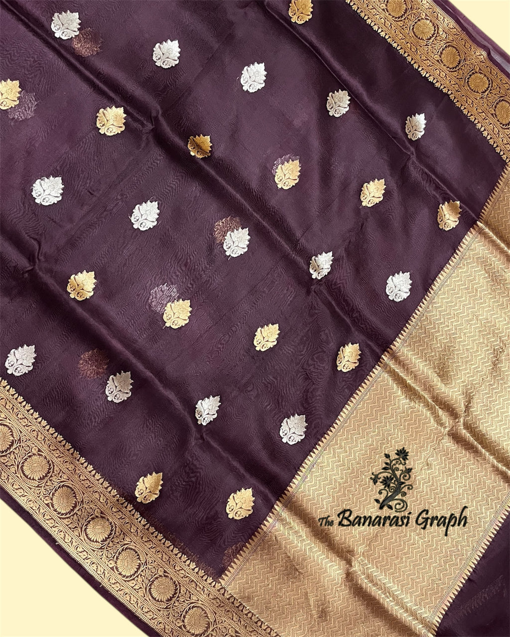 Pure Kora Handloom Silk - Kadhua Motifs Banarasi Saree