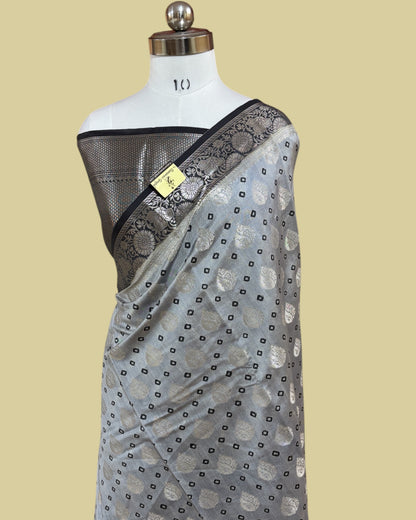 Grey Pure Chiniya Bhandej Silk - Banarasi Saree