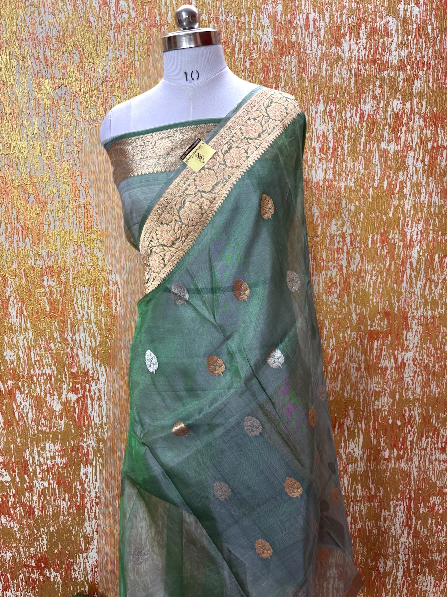 Pure Tissue Handloom Silk - Kadhua Motifs Sona Rupa Banarasi Saree