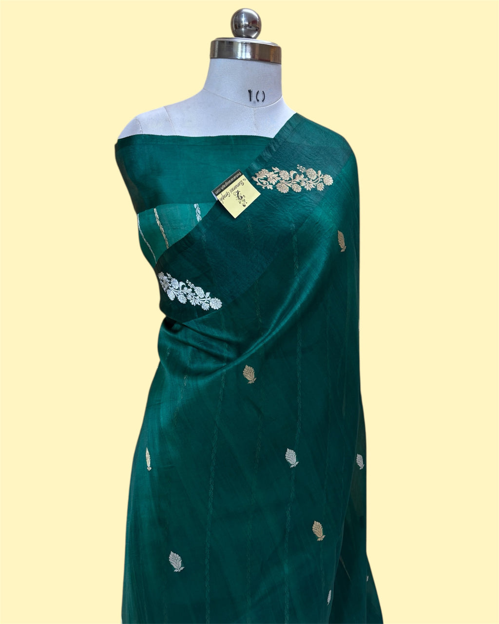 Pure Kora Handloom  Silk - Kadhua Motifs Sona Rupa Banarasi Saree