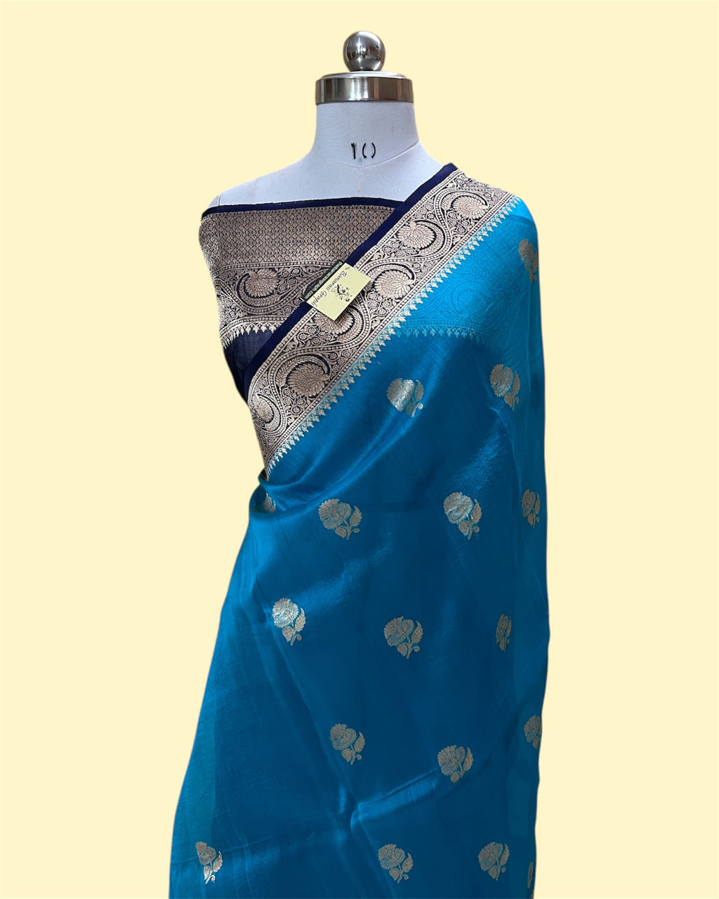 Pure Kora Handloom Silk - Kadhua Motifs Banarasi Saree