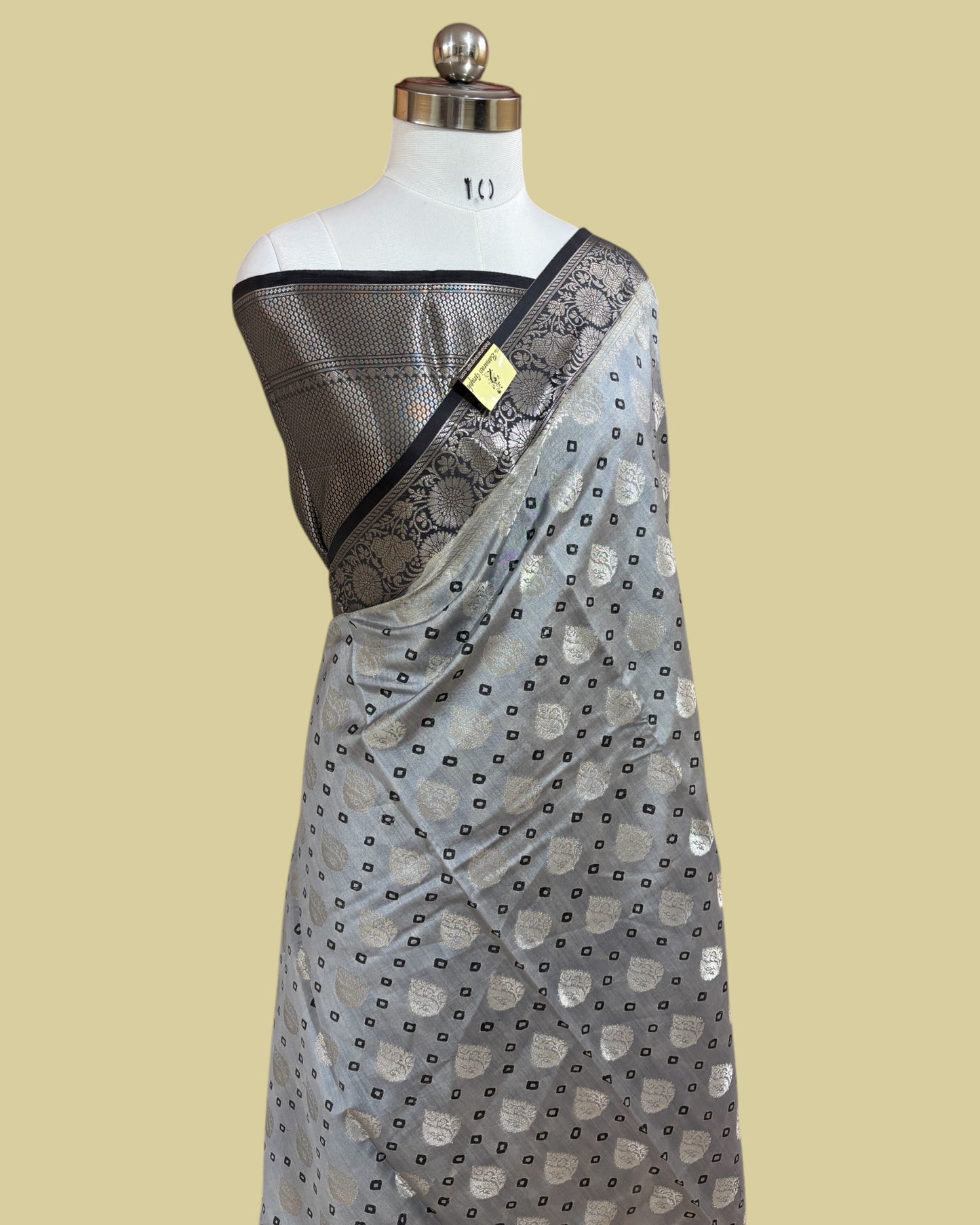 Grey Pure Chiniya Bhandej Silk - Banarasi Saree