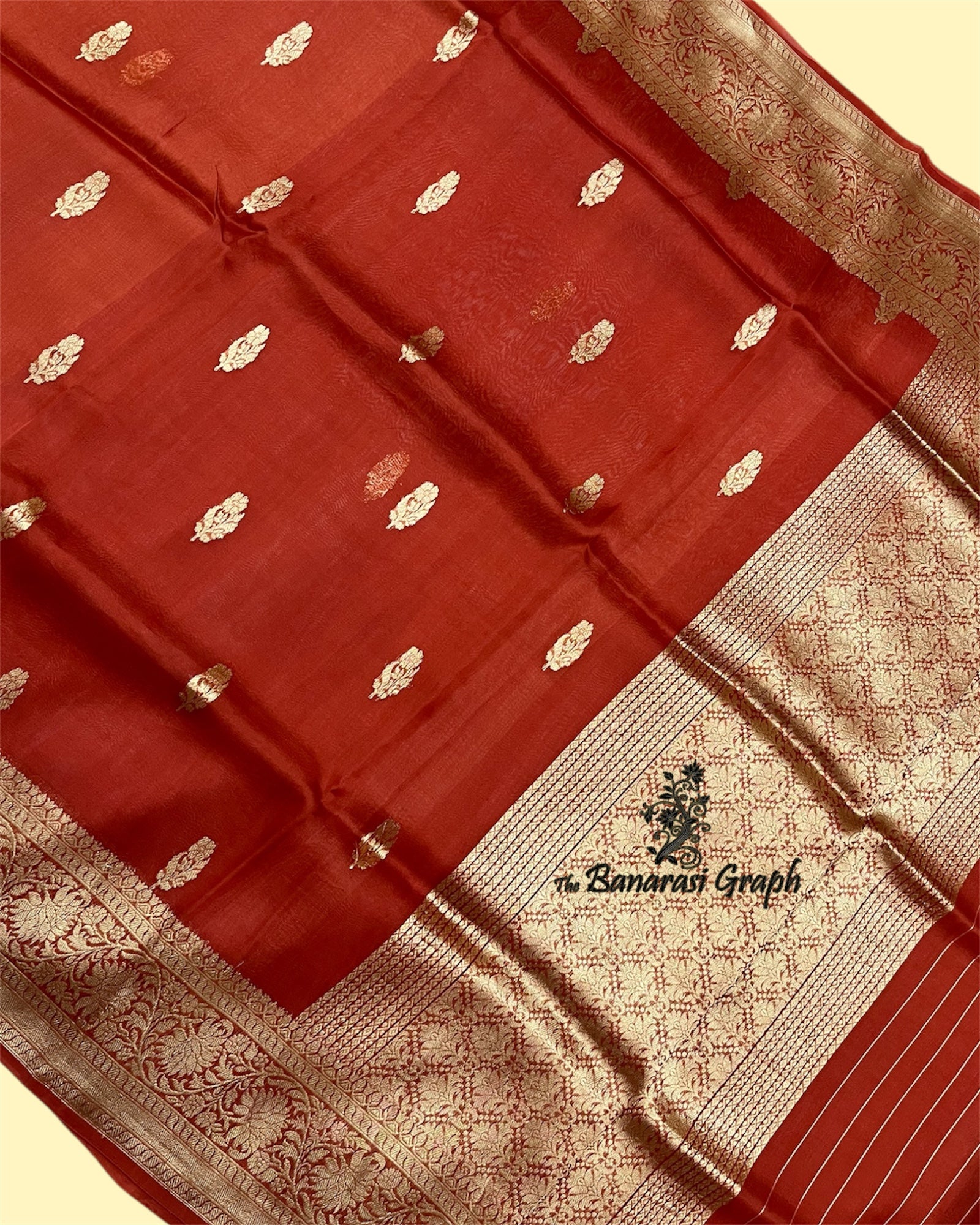 Pure Kora Handloom Silk - Kadhua Motifs Banarasi Saree