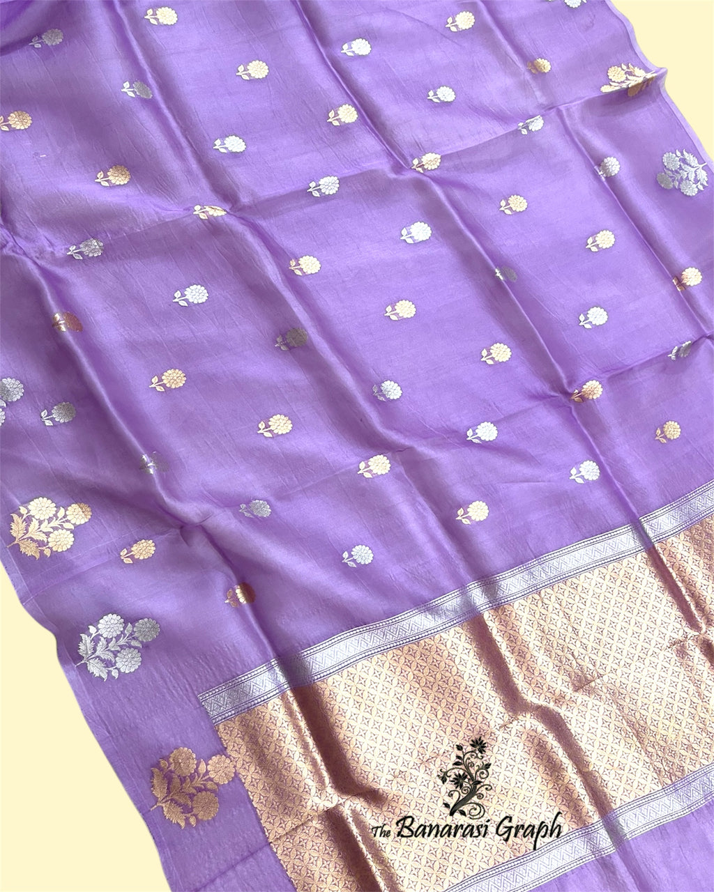 Pure Kora Handloom Silk - Kadhua Motifs Banarasi Saree