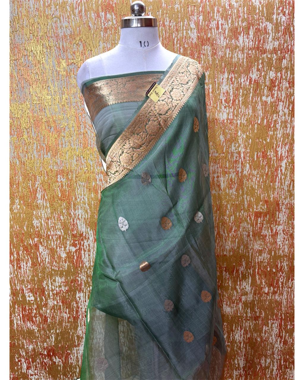 Pure Tissue Handloom Silk - Kadhua Motifs Sona Rupa Banarasi Saree