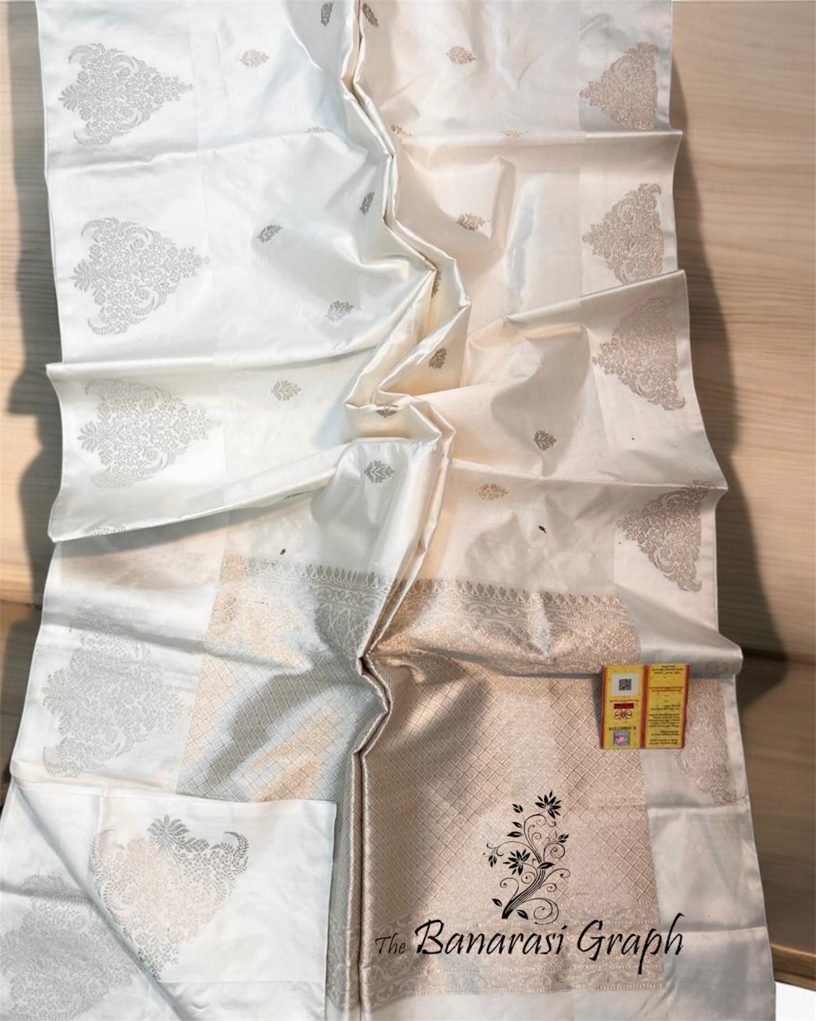 Off White Pure Raw Mango Kadhua Handloom Silk - Banarasi Saree