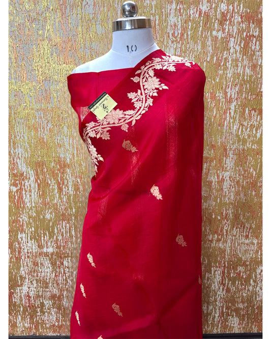 Red Pure Kora Handloom Silk - Kadhua Motifs Banarasi Saree