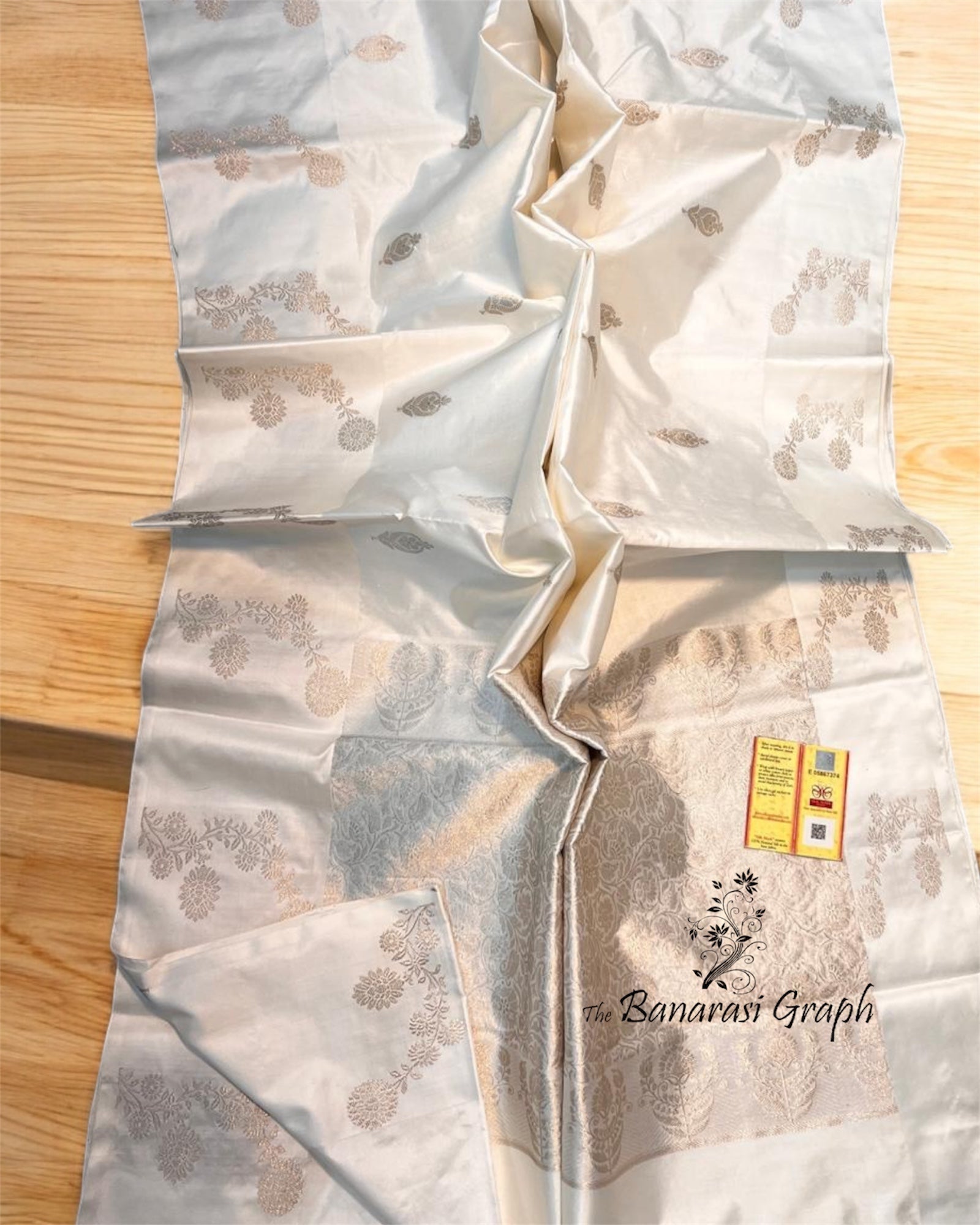 Off White Pure Raw Mango Kadhua Handloom Silk - Banarasi Saree