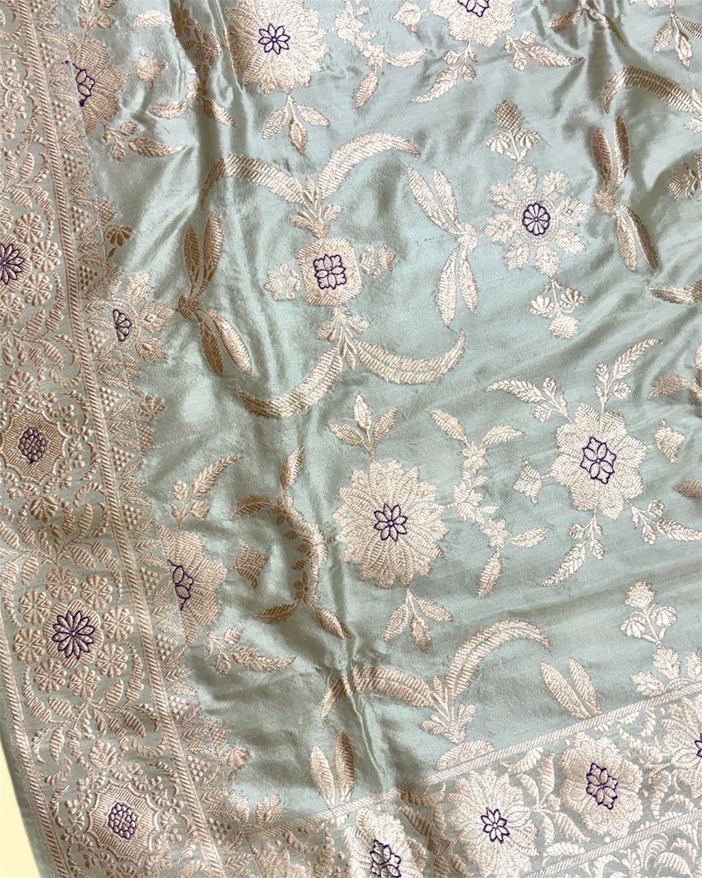 Pista Pure Katan Handloom - All Over Jaal Work Kadhua Motifs with Meenakari Banarasi Saree
