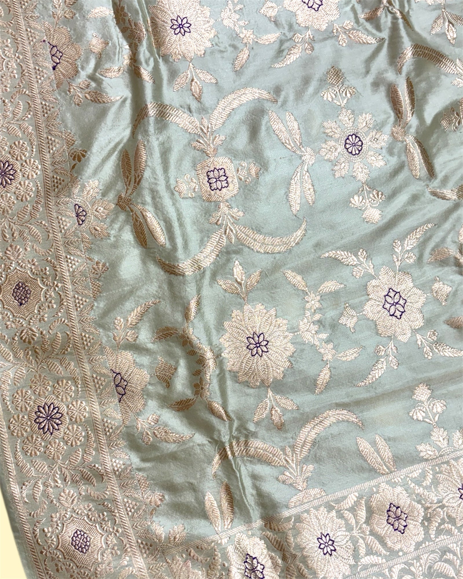 Pista Pure Katan Handloom - All Over Jaal Work Kadhua Motifs with Meenakari Banarasi Saree