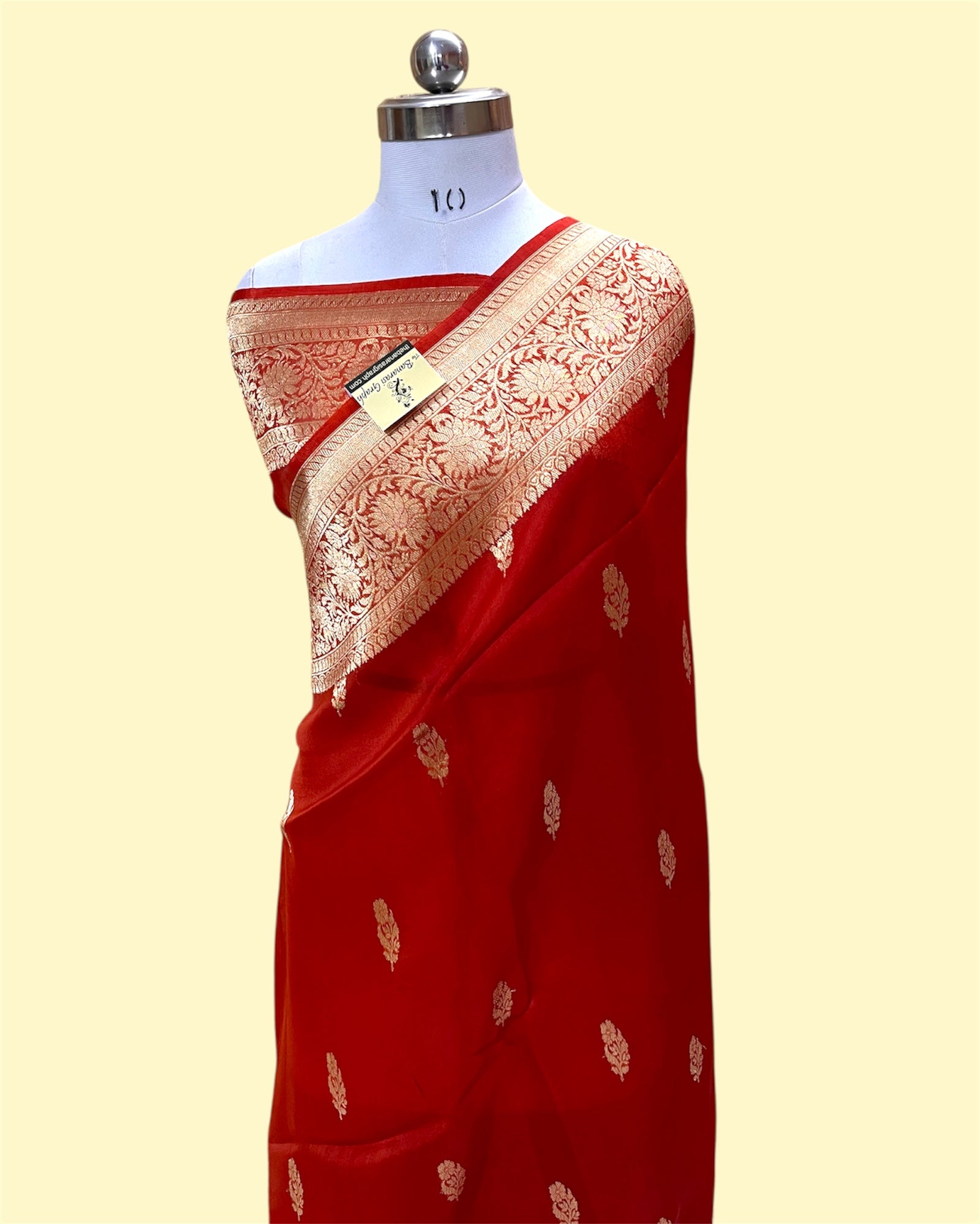 Pure Kora Handloom Silk - Kadhua Motifs Banarasi Saree
