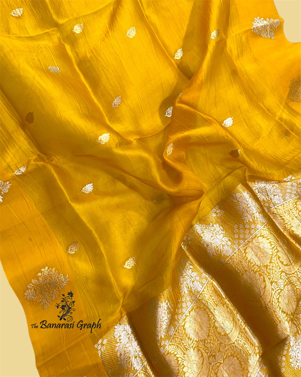 Pure Kora Handloom Silk - Kadhua Motifs Banarasi Saree
