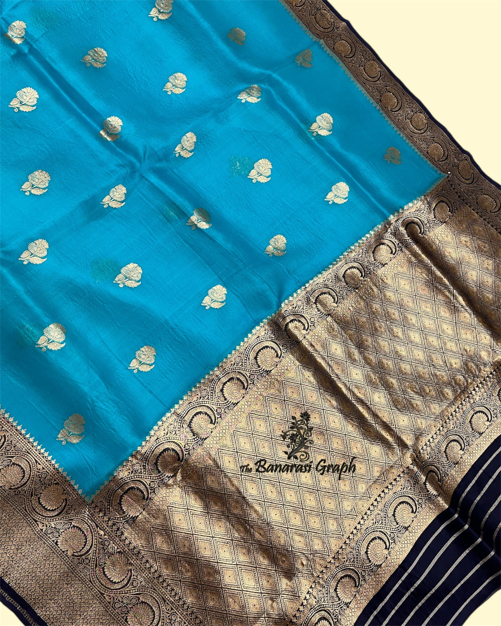 Pure Kora Handloom Silk - Kadhua Motifs Banarasi Saree