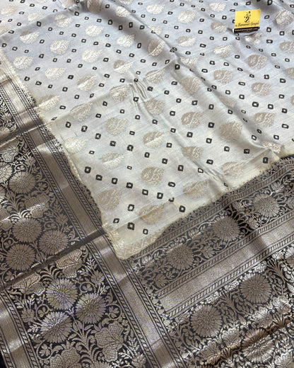 Grey Pure Chiniya Bhandej Silk - Banarasi Saree