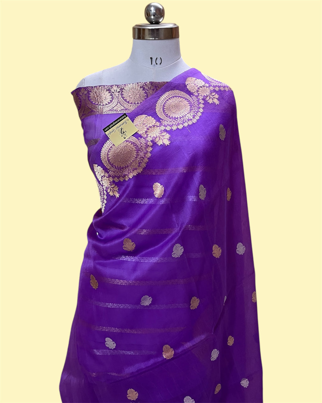 Pure Kora Handloom Silk - Kadhua Motifs Sona Rupa Banarasi Saree