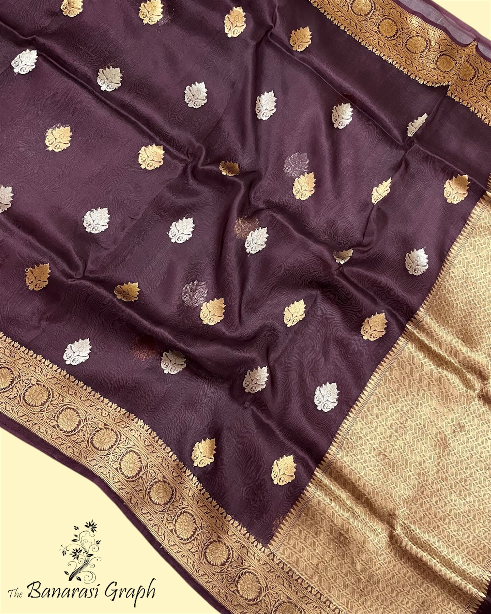 Pure Kora Handloom Silk - Kadhua Motifs Banarasi Saree