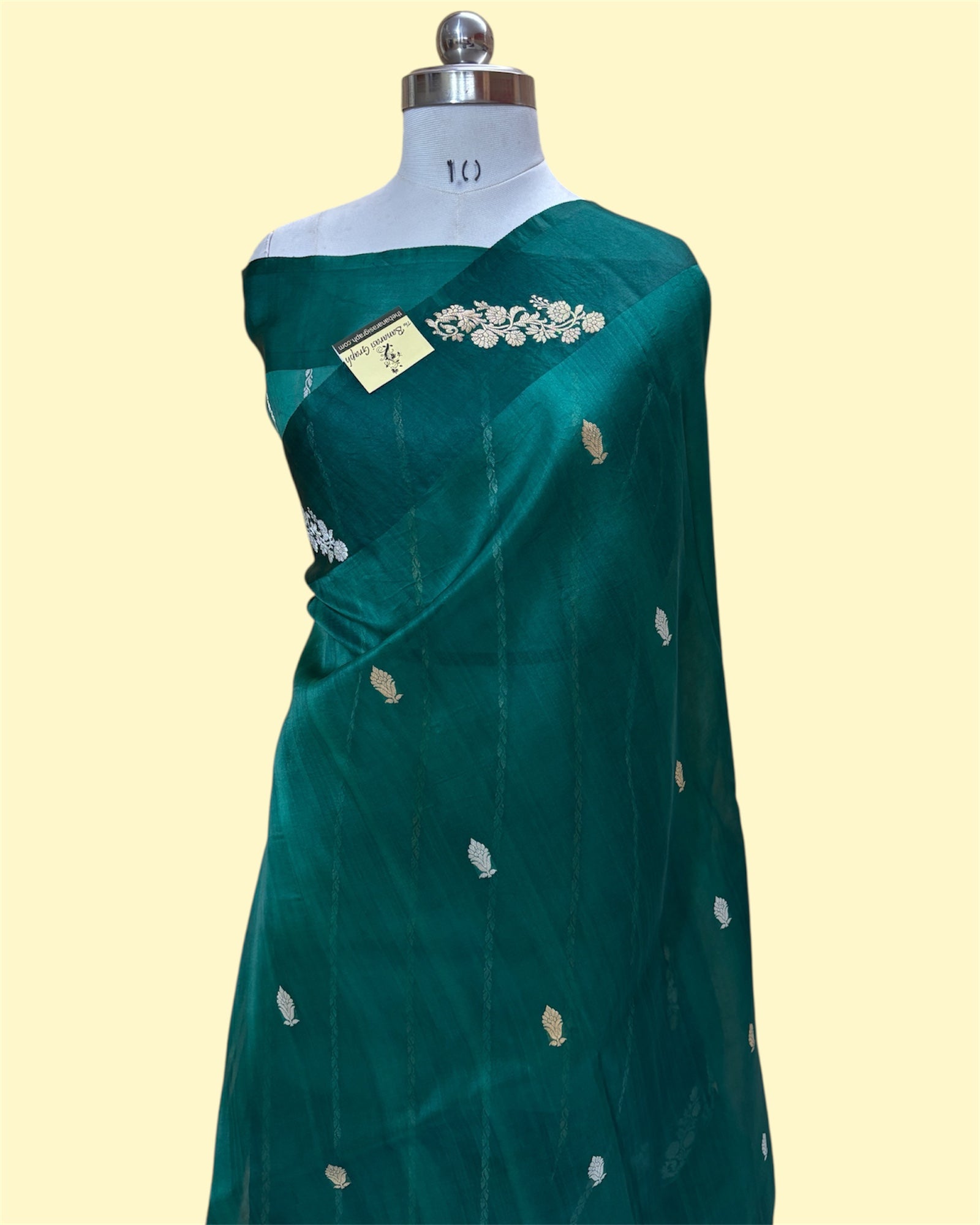 Pure Kora Handloom  Silk - Kadhua Motifs Sona Rupa Banarasi Saree