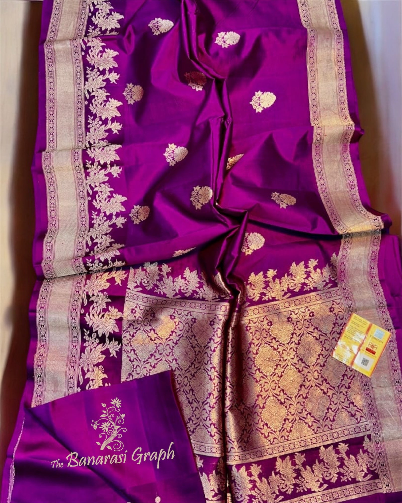 Magenta Pure Raw Mango Handloom Silk - Banarasi Saree