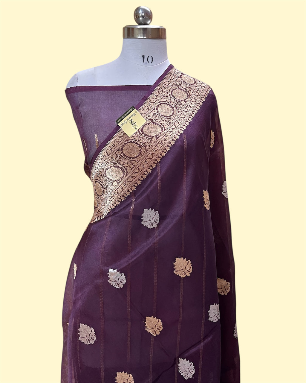 Pure Kora Handloom Silk - Kadhua Motifs Banarasi Saree