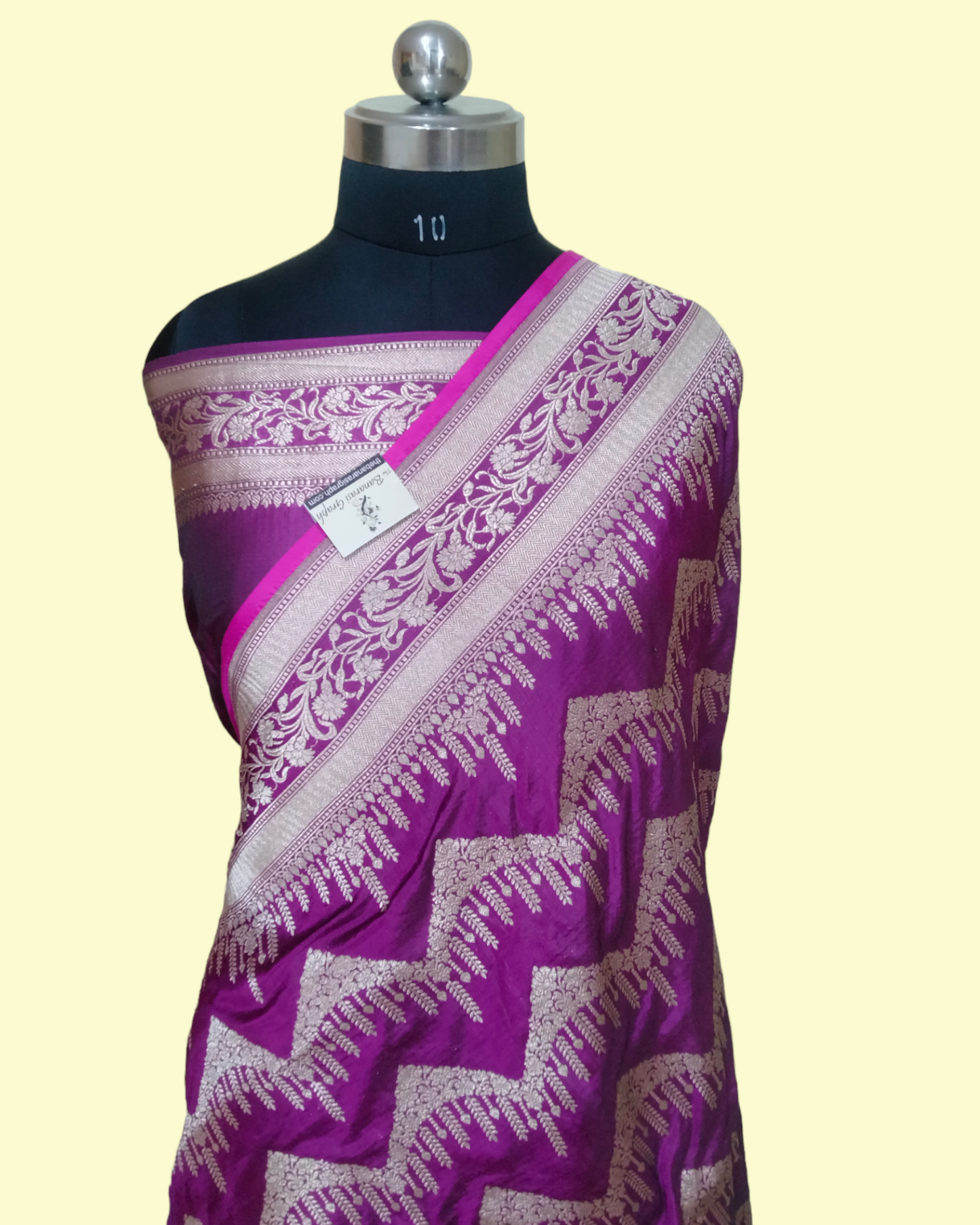 Baigni Pure Katan Handloom Silk Uppada - Jaal Work Banarasi Saree