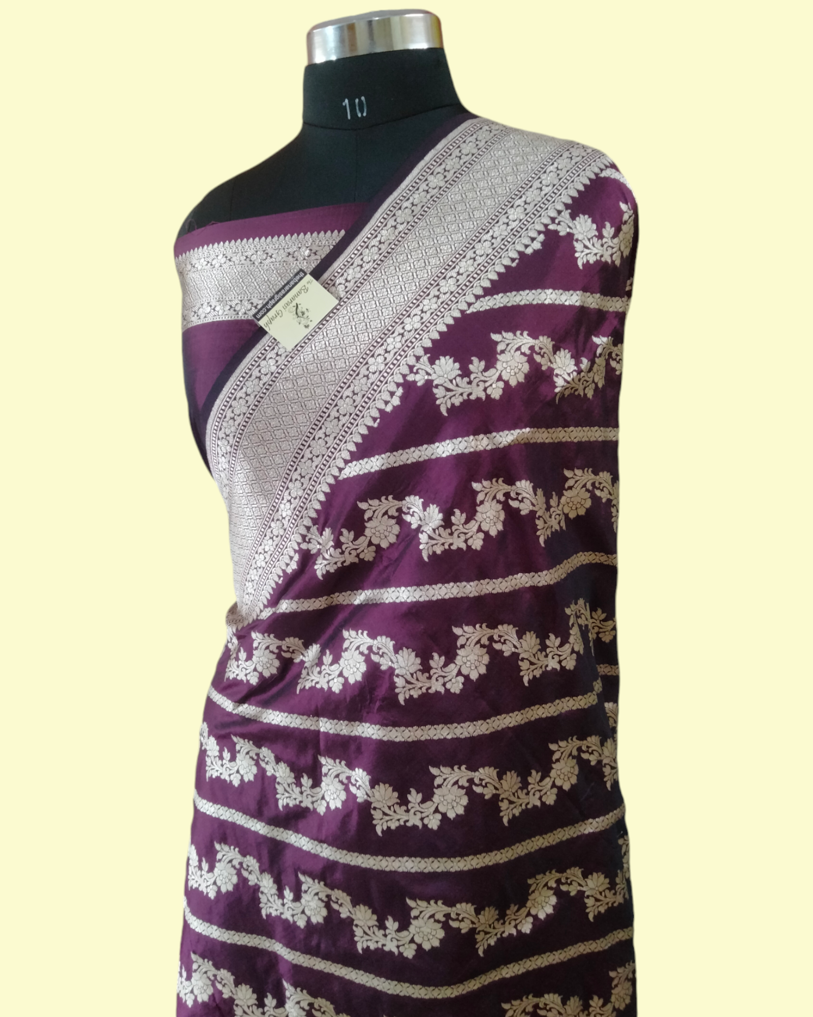 Magenta Pure Katan Handloom Silk - Jaal Work Banarasi Saree