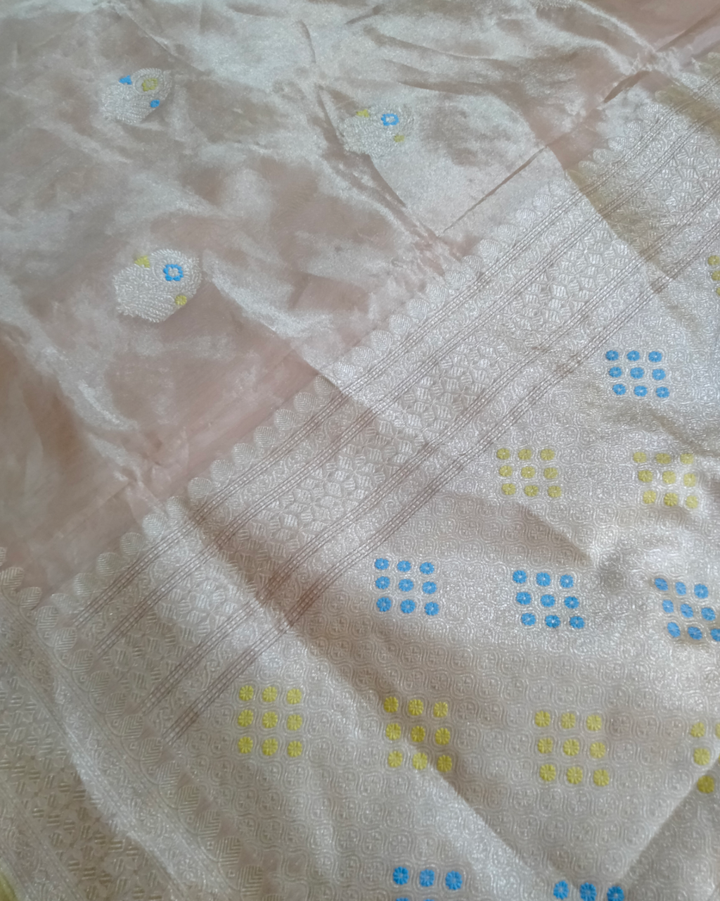 Pure Tissue kadhua Motifs - Handloom Meenakari Banarasi Saree