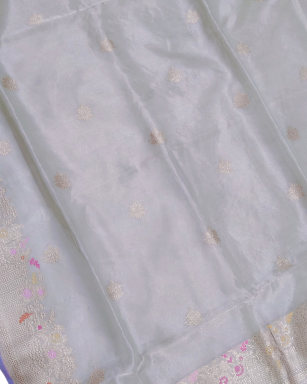 Pure Tissue Kadhua Motifs - Handloom Meenakari Banarasi Saree