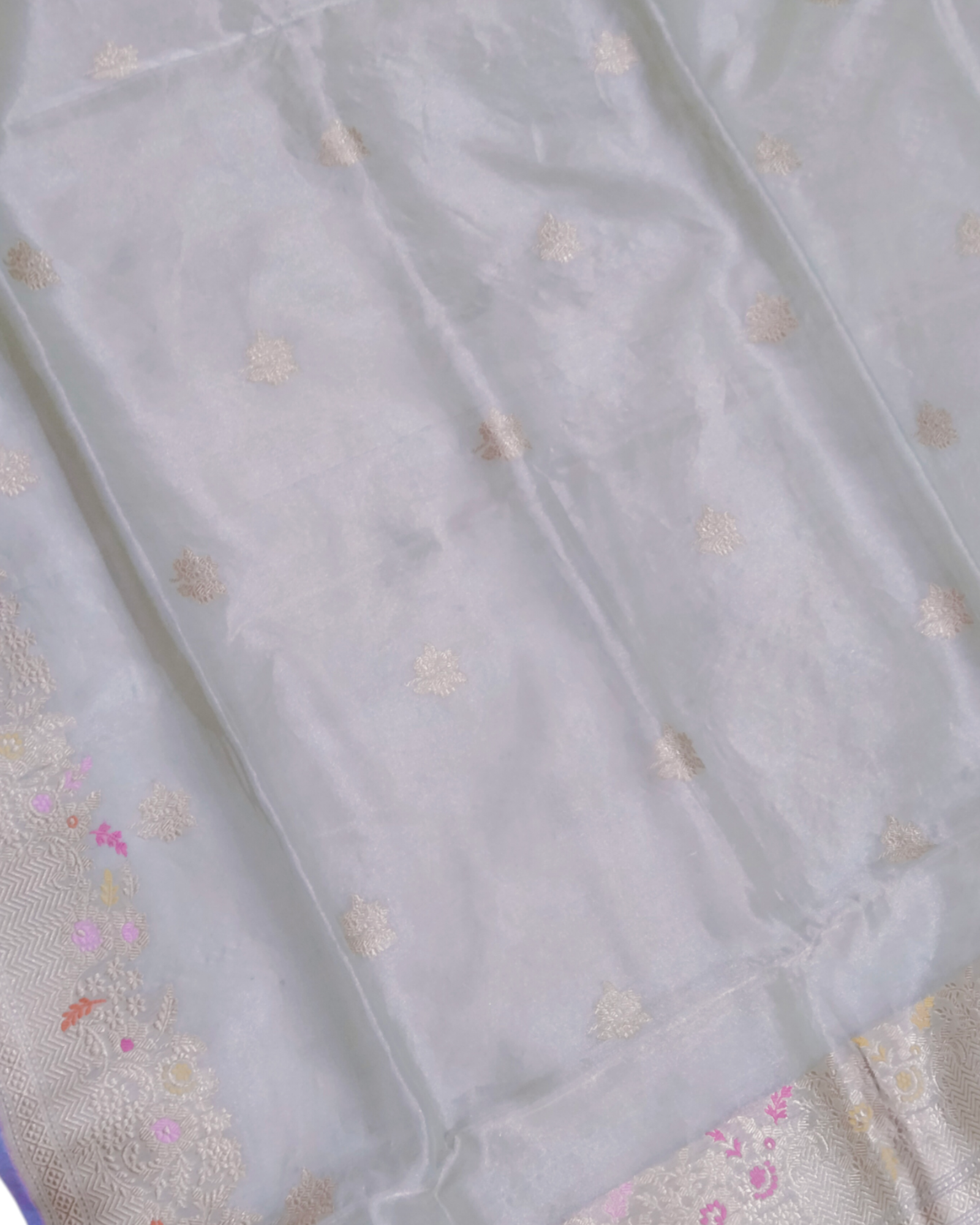 Pure Tissue Kadhua Motifs - Handloom Meenakari Banarasi Saree