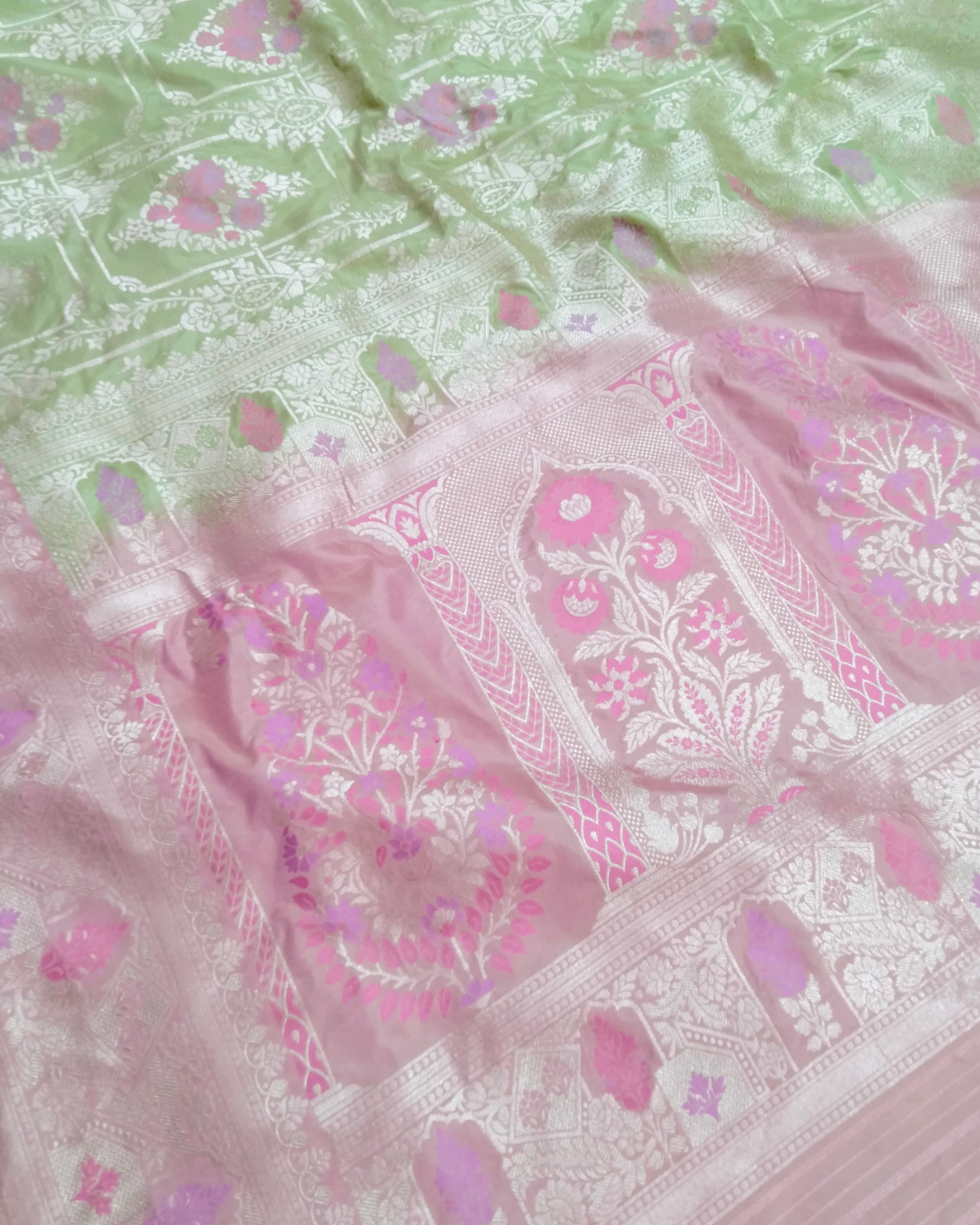 Pista Pure Katan Handloom Silk - All Over Jaal Work with Tilfi Meenakari Banarasi Saree
